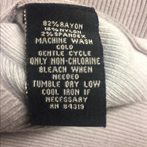 Cyrus Women’s Sweater, Size: L, Color: grey, white, black, button front-closure - Picture 13 of 14